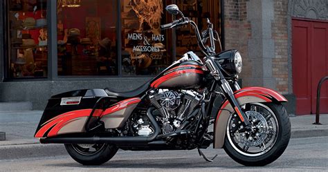 Harleys bikes - The APR may vary based on the applicant’s past credit performance and the term of the loan. For example, a 2024 Sportster® S motorcycle in Billiard Gray with an MSRP of $16,999, 10% down payment and amount financed of $15,299.10, 84 month repayment term, and 11.74% APR results in monthly payments of $267.95.